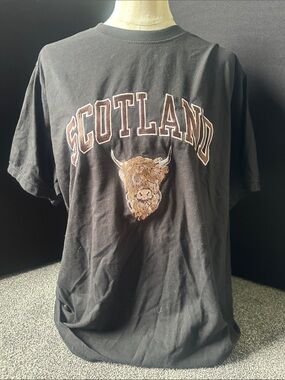 Scotland Short Sleeve Tee with Highland Cow - Black